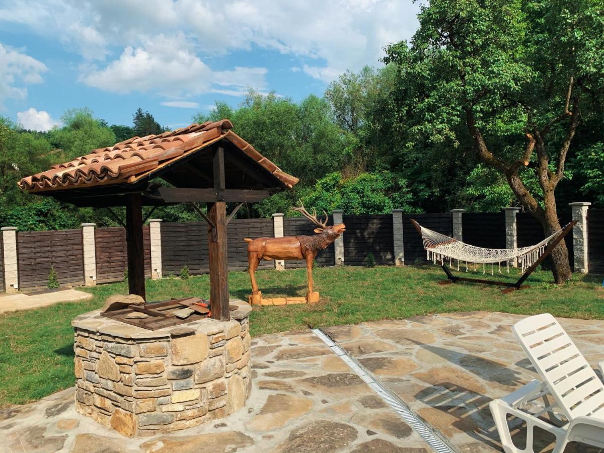 Карамановите Къщи Apriltsi  Exterior photo